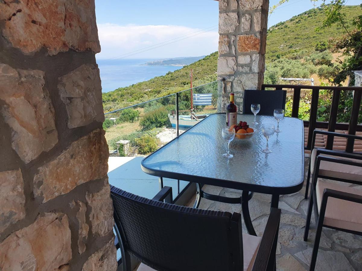 Nireas : Stone Villa Orthoniai Bagian luar foto