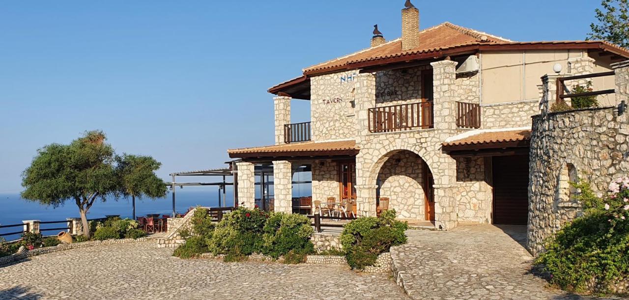 Nireas : Stone Villa Orthoniai Bagian luar foto