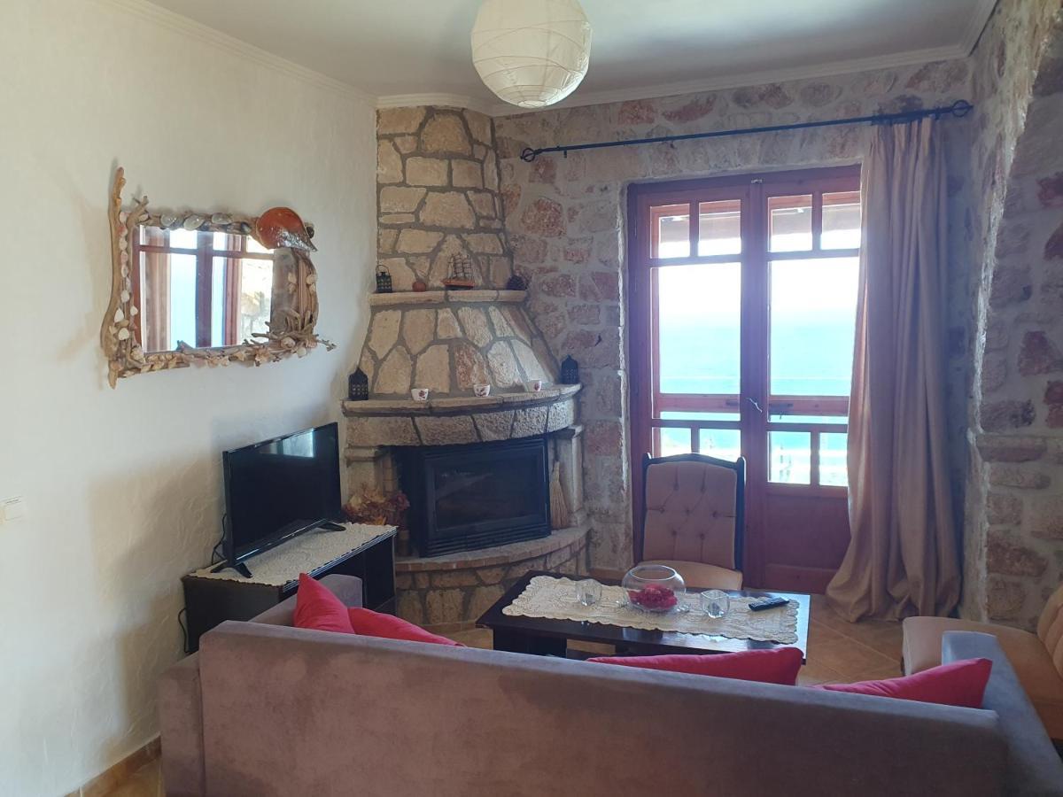 Nireas : Stone Villa Orthoniai Bagian luar foto