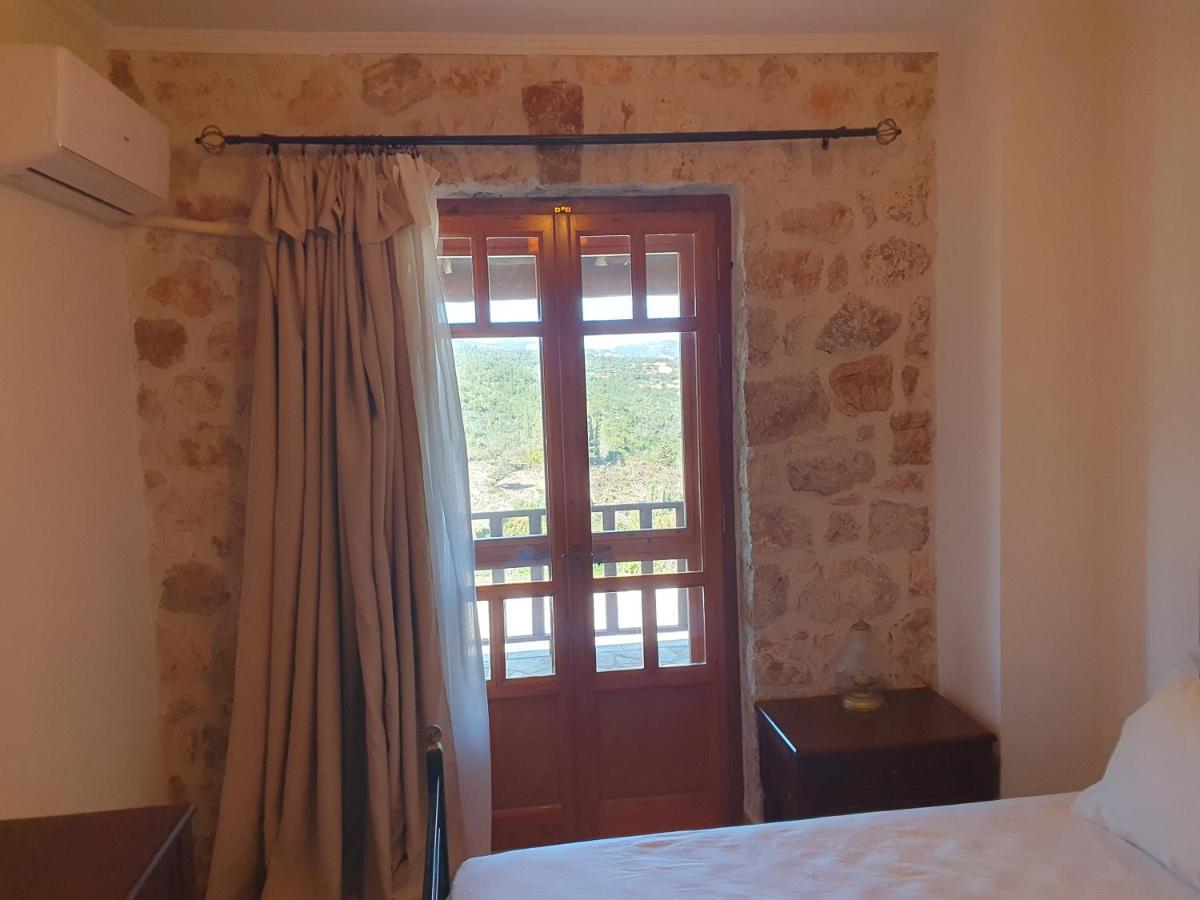 Nireas : Stone Villa Orthoniai Bagian luar foto