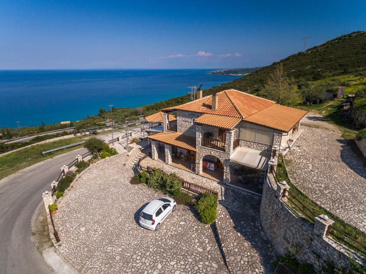 Nireas : Stone Villa Orthoniai Bagian luar foto