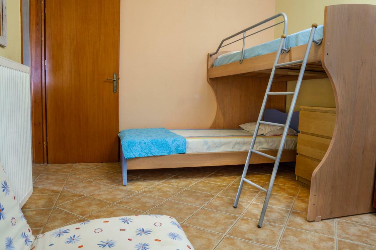 Nireas : Stone Villa Orthoniai Bagian luar foto